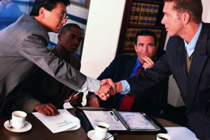 追债追到家门口,百万欠款看你往哪躲!